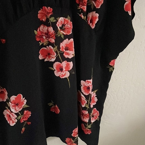 Maurice’s‎ Black Floral Kimono - Picture 6 of 8
